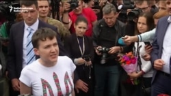 Ukrainian Pilot Savchenko Freed In Russian Prisoner Swap