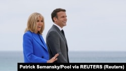 Presidenti francez Emmanuel Macron dhe gruaja e tij Brigitte Macron. 