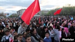 Armenia - The opposition Armenian Revolutionary Federation holds a campaign rally in Armavir, 17Apr2012.