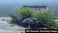 Inundații devastatoare în județele Suceava și Neamț. Cea mai afectată este comuna Broșteni din Suceava.