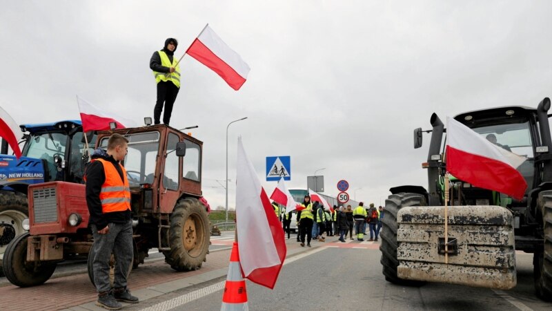 Польскія фэрмэры заблякавалі тры пункты пропуску на мяжы з Украінай