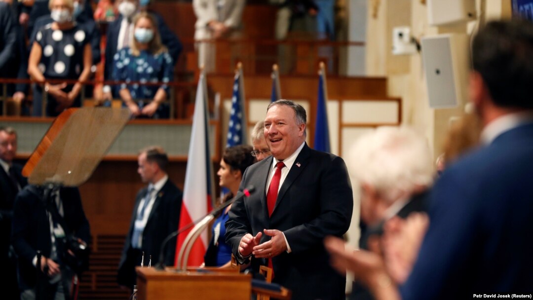 Majk Pompeo u parlamentu Češke