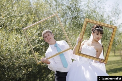 Фотосуреттердегі жалаңаш салбыраған кеуделер