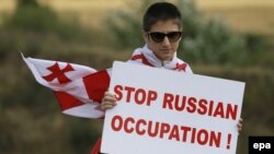 Тбилисские власти напомнили, что выборы в Южной Осетии не является легитимным еще и потому, что около 30 тысяч грузин остаются временно перемещенными лицами