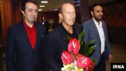 گابریل کالدرون در تهران گفته است: من به پرسپولیس آمده‌ام تا چهارمین قهرمانی پیاپی را جشن بگیریم.
