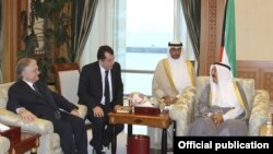 Kuwait - Emir Sabah Al-Ahmad Al-Jaber Al-Sabah (R) meets with Armenian Foreign Minister Edward Nalbandian in Kuwait City, 19Nov2012.