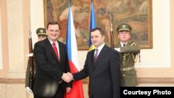 Premierul Vlad Filat primit de omologul său Petr Necas la Praga