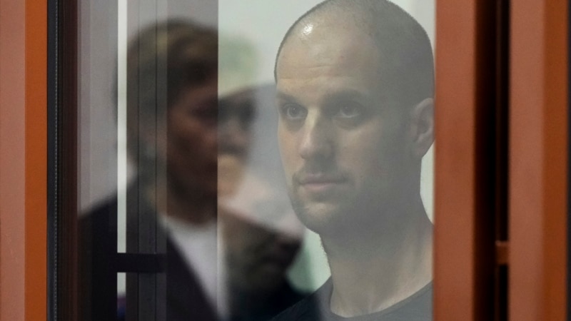 Россия: журналиста Гершковича приговорили к 16 годам заключения по делу о шпионаже