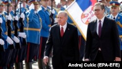 Зустріч Реджепа Тайїпа Ердогана (зліва) з Александаром Вучичем розпочалася 