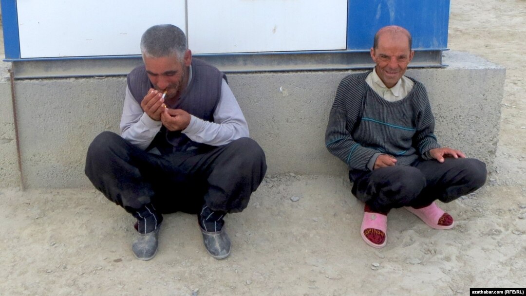 During the tenure of Gurbanguly Berdymukhammedov, Turkmenistan became the country with the world's lowest proportion of smokers. According to World Health Organization figures from 2015, smokers made up only 8 percent of the country's population. (file photo)