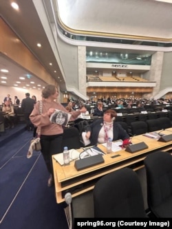 Канфлікт Паліны Шарэнды-Панасюк і беларускай дыпляматкі Ларысы Бельскай на паседжанні камісіі ААН у Жэневе. Фота "Вясны"