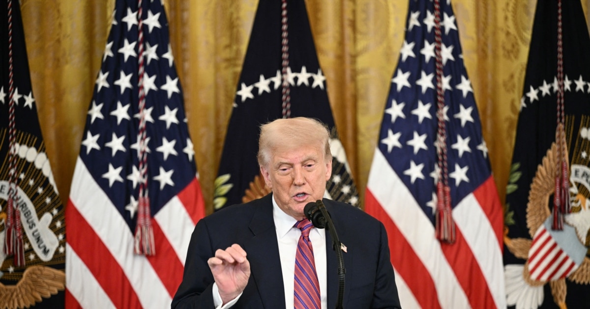 Трамп обговорює санкції проти Росії з Сенатом, ухвалюючи рішення самостійно