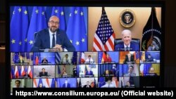 Az Európai Tanács tagjai és Joe Biden videó konferenciája 2021. március 25-én.