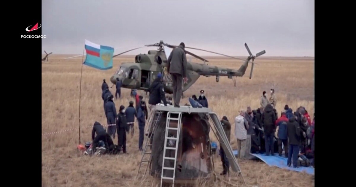 American, Two Russians Return Safely To Earth From International Space ...