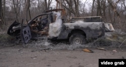 Спалене авто на узбіччі