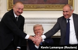 Ильхам Алиев, Дональд Трамп и Никол Пашинян, 8 августа 2025 года