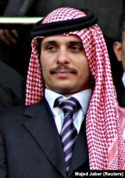 شاهزاده حمزه در مراسم دهمین سالگرد به قدرت رسیدن برادرش در ژوئن ۲۰۰۹