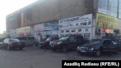 Bakı, maşın bazarı (arxiv fotosu)