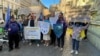 Близько 40 учасників та учасниць, серед яких були чехи та українці, приєдналися до ходи центром Праги з прапорами та гаслами на підтримку листа до прем’єр-міністра Петра Фіали щодо участі Чеської Республіки в плані «Європейський небесний щит для України»