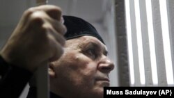 Oiub Titiev, șeful filialei regionale cecene Memorial, la audierea de la Tribunalul din Șali, 18 martie 2019