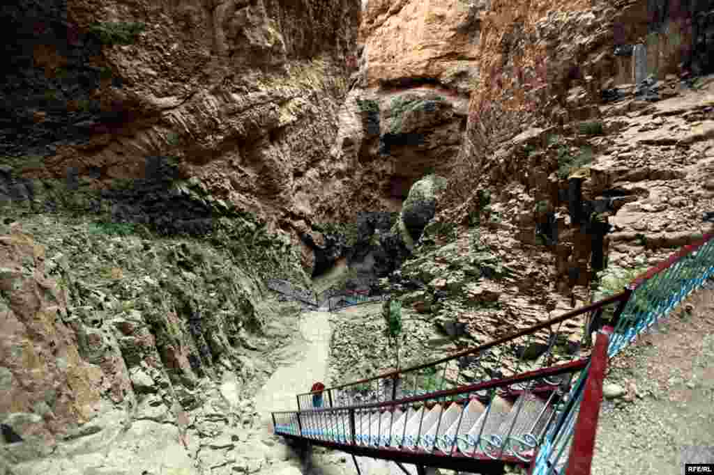 Naxçıvanda sirli "Əshabu-Kəhf" mağarası #25