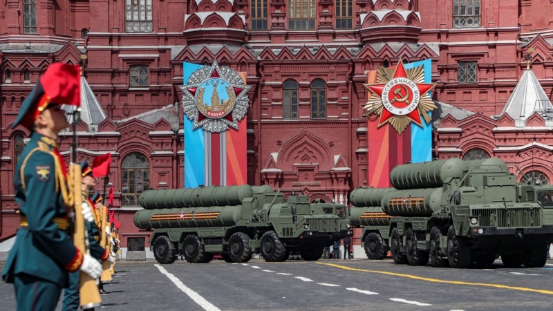 На параді в Москві не буде колони військової техніки – Міноборони РФ