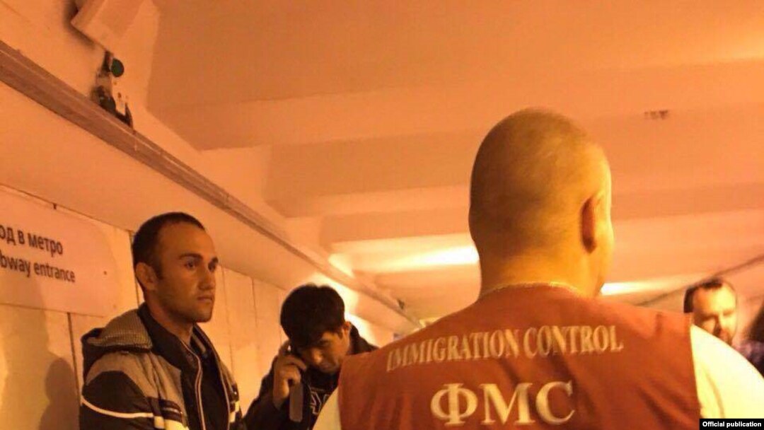 Uzbekistan/Russia -"Hunting" for migrants in Petersburg, 16/06/2016.