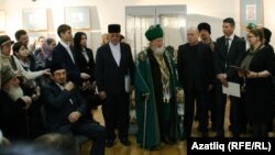 Фестивальне ачу чарасында катнашучылар