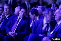 Kushner, së bashku me sekretarin e Thesarit, Scott Bessent, dhe atë të Shtetit, Marco Rubio, në Davos më 21 janar 2026.
