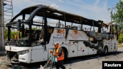 Donetskdə avtobusa dron zərbəsi