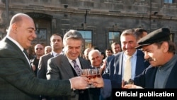 Armenia - Prime Minister Karen Karapetian (C) and other officials inaugurate a newly renovated street in Gyumri's old town, 18Oct2017.