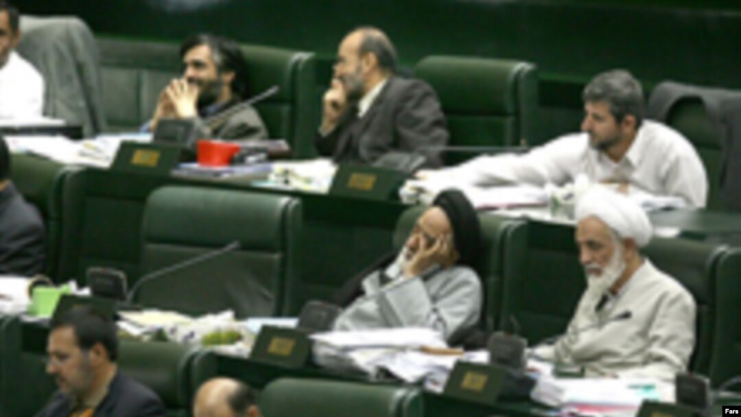 نگهدار: رقابت فقط به يک جناح و بين کسانی که نام اصولگرا بر خود گذاشته اند، محدود شده است.