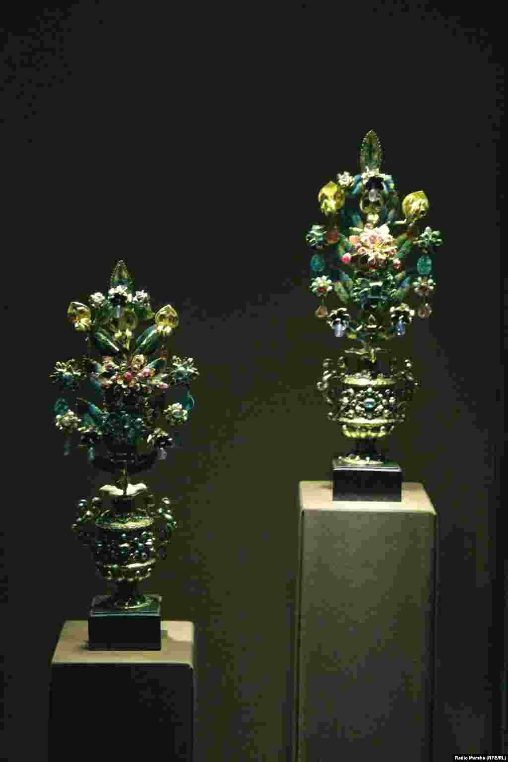 Дешин а, детин а жовхIарш летийна кхабанаш.&nbsp;