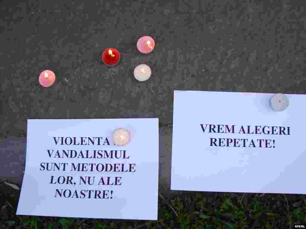 Proteste la ambasada Republicii Moldova la Praga