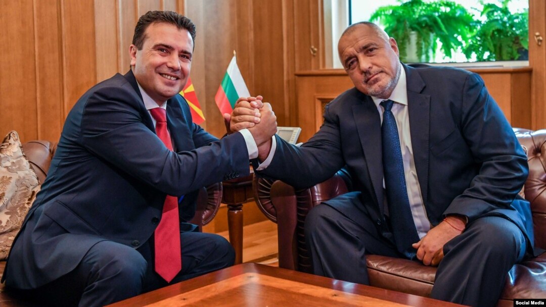 Архивска фотографија- Премиерите Зоран Заев и Бојко Борисов 