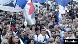 Armenia - Supporters of former President Robert Kocharian and his opposition alliance attend an election campaign rally in Yerevan's Nor Nork district, June 9, 2021.