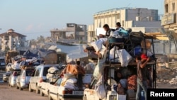Disa palestinezë të zhvendosur që u larguan nga Rafahu. 6 maj 2024.