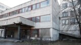 Бул Киев шаарындагы эски &laquo;Буревестник&raquo; заводу. Убагында бул жерде совет-ооган согушунда жарадар болгон аскерлер үчүн өпкөнү жасалма дем алдыруучу аппараттар чыгарылып турган. Завод коргоо жаатындагы &laquo;Укроборонпром&raquo; мамлекеттик конгломератына таандык.