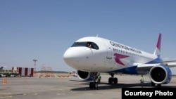 Centrum Air авиакомпаниясынын учагы. Иллюстрациялык сүрөт.