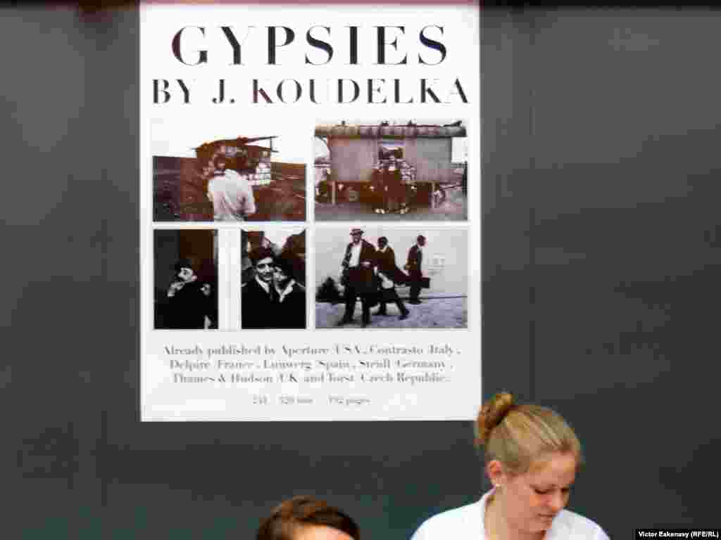 Tinerii nu stau doar &icirc;n fața computerului...