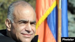 Armenia -- Opposition leader Raffi Hovannisian continues his hunger strike in Yerevan's Liberty Square, 16Mar2011.