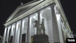 В этом году в питерском «Манеже» представлено больше молодых художников, чем обычно