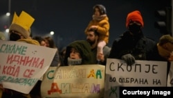 Протест против загадувањето на фабриката Усје во Скопје. Фото - граѓанска иницијатива „Стоп за Усје“