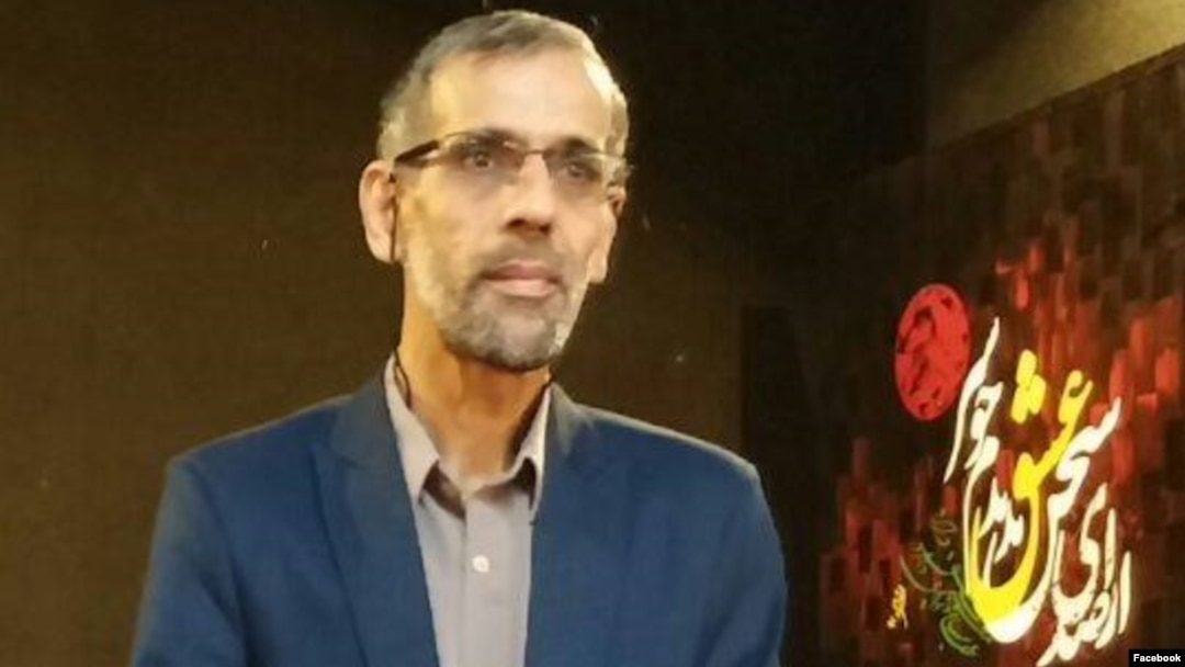 محمد مهدوی فر معروف به شاعر شعر الفبا همزمان با اعتراضات دی‌ماه در ایران بازداشت و زندانی شد