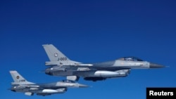 «Я вітаю розміщення Сполученими Штатами додаткових винищувачів F-16 для місії НАТО з охорони повітряного простору в Румунії», – Ділан Уайт