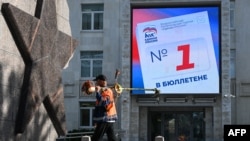 Autoritetet ruse shpresojnë të kapërcejnë apatinë e votuesve, si dhe zhgënjimin në rritje lidhur me luftën në Ukrainë, e cila ka hyrë në vitin e saj të pestë dhe nuk ka shenja se po i afrohet fundit.