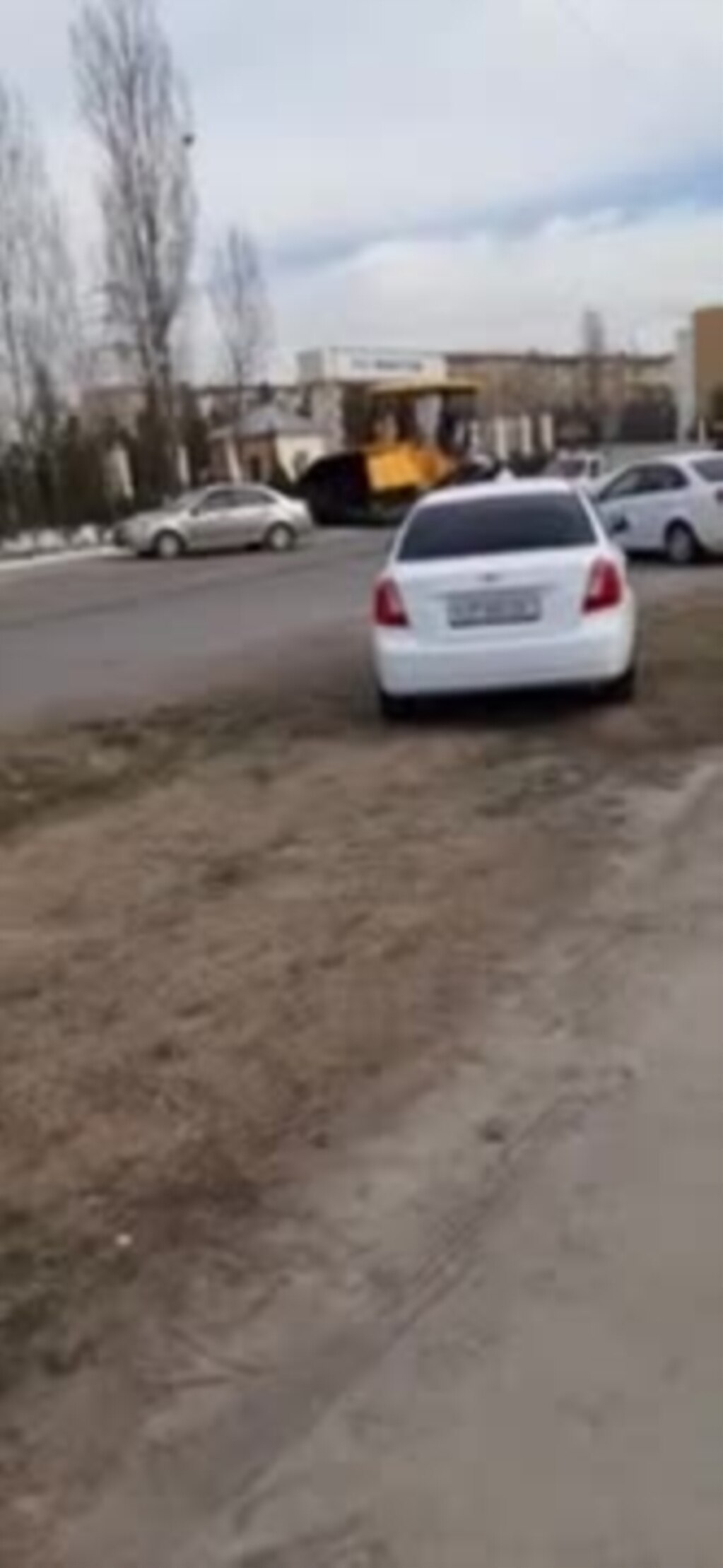 Перед визитом Мирзияева в Намангане заасфальтировали улицы, которые не ремонтировались в течение 40 лет