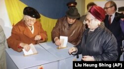 Во время голосования на всеукраинском референдуме за независимость Украины и президентских выборах. Киев, 1 декабря 1991 год