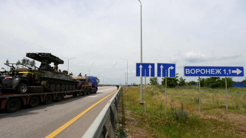 Россия: колонна «ЧВК Вагнер» с военной техникой дошла до Липецкой области РФ