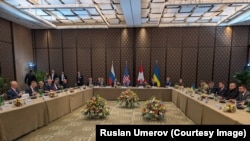 Fotografija koju je podijelio glavni ukrajinski pregovarač Ruslan Umerov pokazuje da su trilateralni razgovori u Ženevi počeli 17. februara.